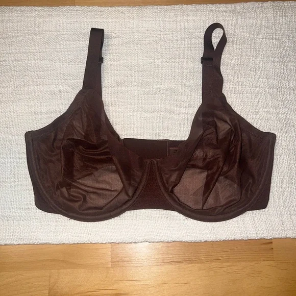SKIMS No Show Unlined Demi Bra - Picture 4 of 7